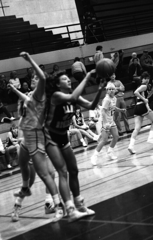 1987 Women's Basketball Action, George Fox at EOSC 30