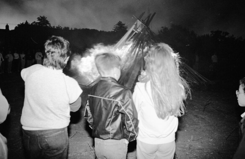 1987 Homecoming Bonfire 04