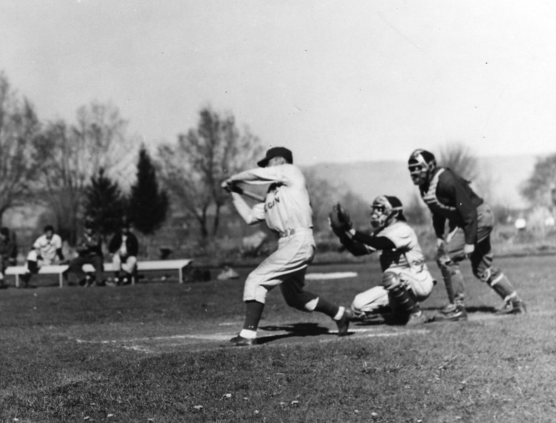 1952 Baseball Action 1