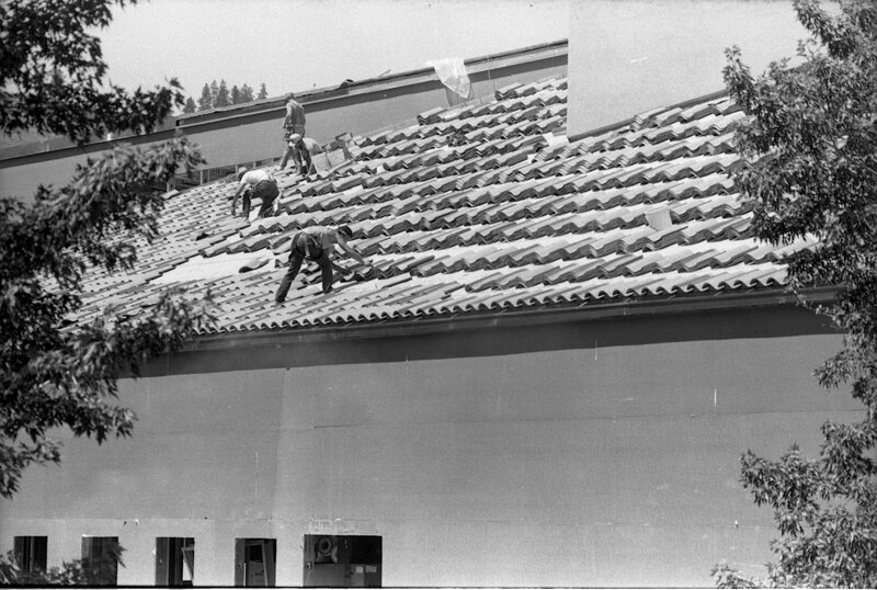1989 Loso Hall Construction, Roof 21