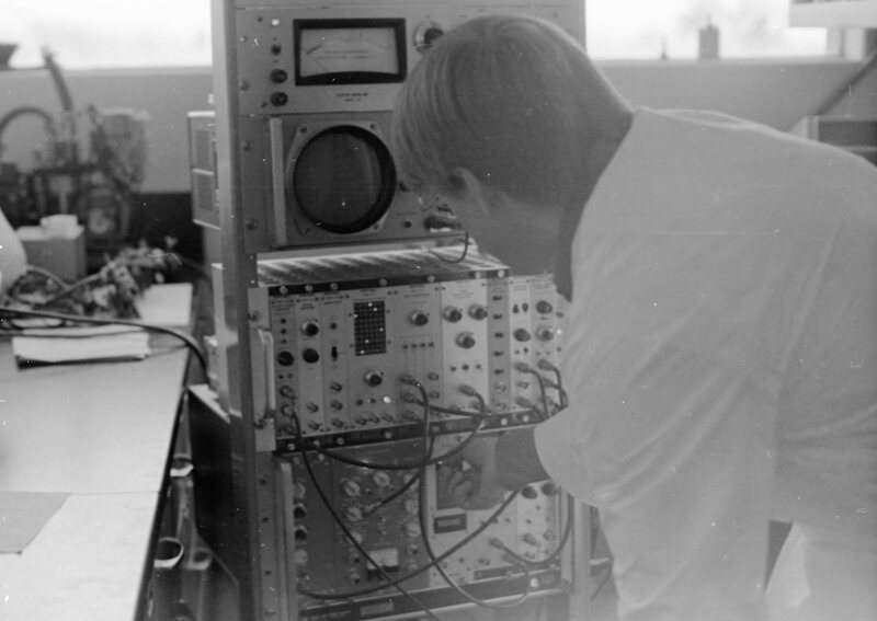 1975 Science, Physics Student 11