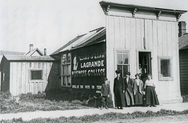 Elgin, Hall's Studio