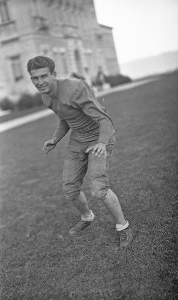 EONS, Football Player 32