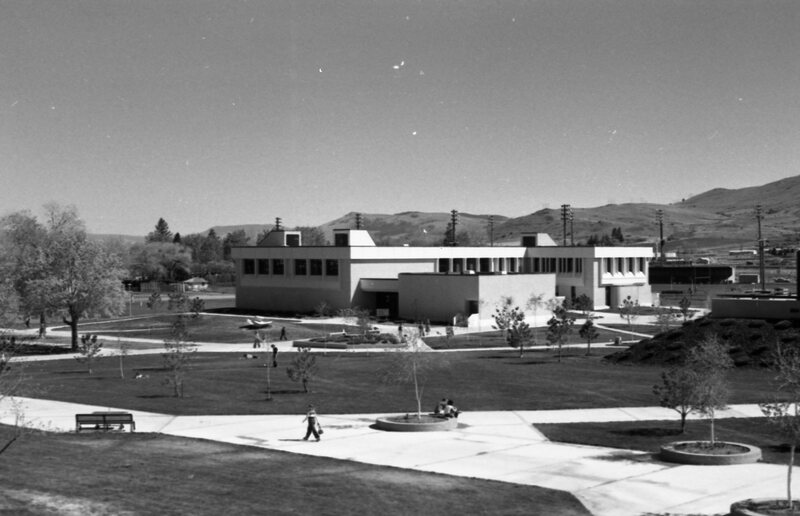 1977 Zabel Hall 02