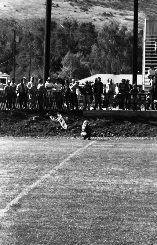 1985 Homecoming Football Fans 03
