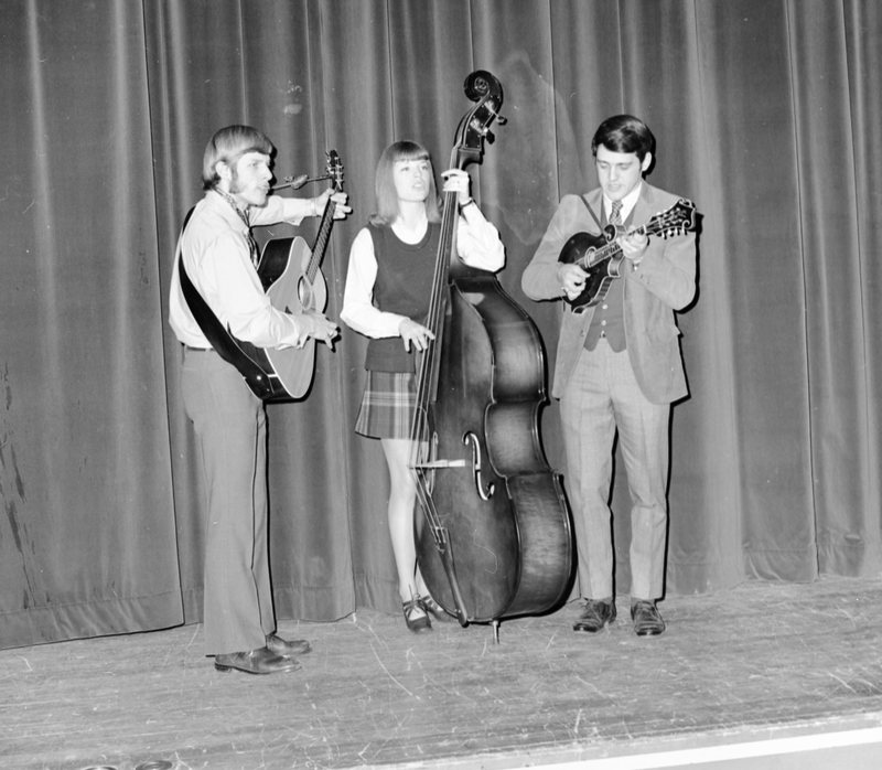 1970 Ambassadors on Stage 01