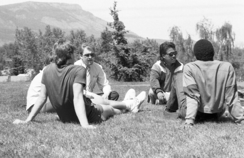 1986 Students, Outdoors in May 05