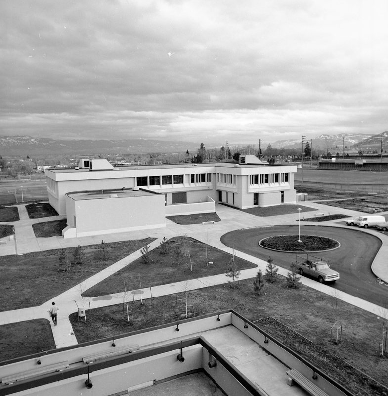 1974 Zabel Hall 03