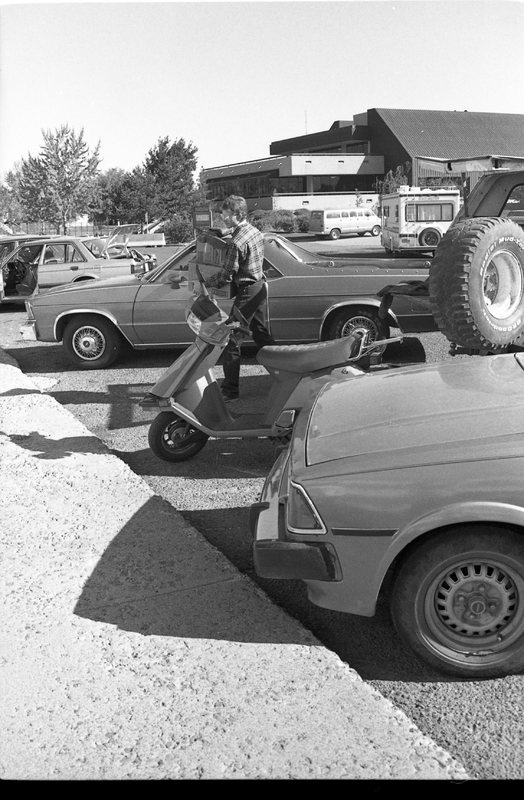 1988 Residence Life, Moving In 03