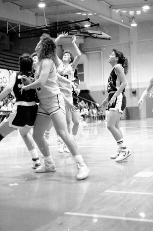 1988 Women's Basketball Action, Oregon Tech at EOSC 01