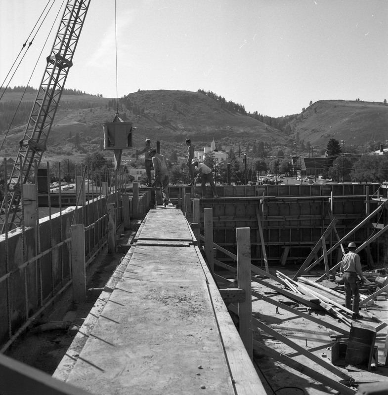 1971 Walter M. Pierce Library Remodel, Cement 03