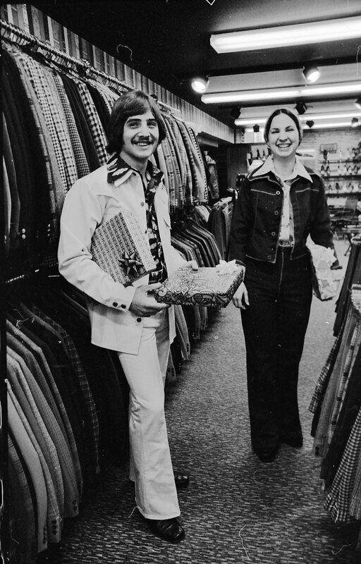 1974 Students, Shopping G 03