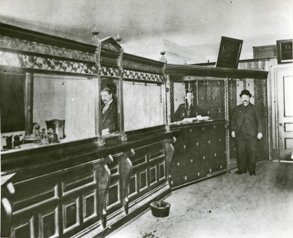 Elgin Bank, Interior