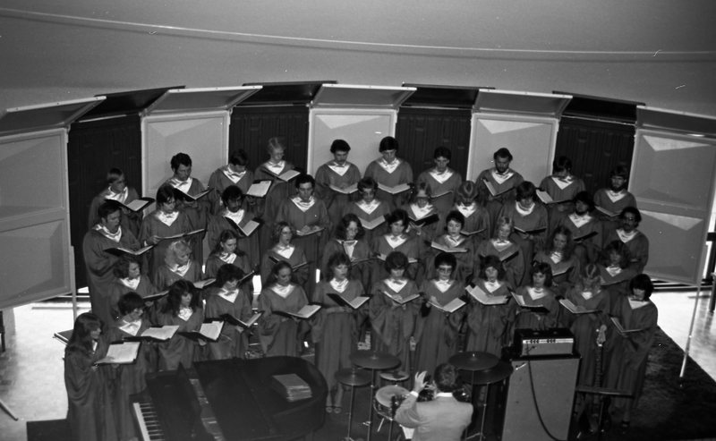 1982 Choir 01