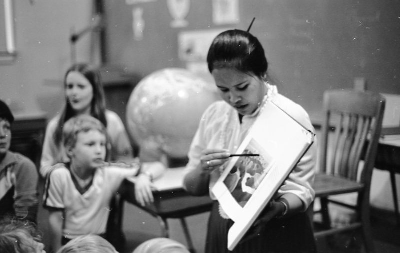 1981 Ackerman Elementary Classroom, Micronesian Program 20