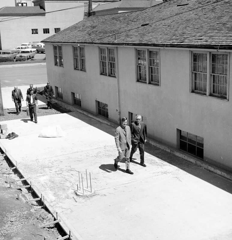 1972 Hoke Hall, Officials Tour 02