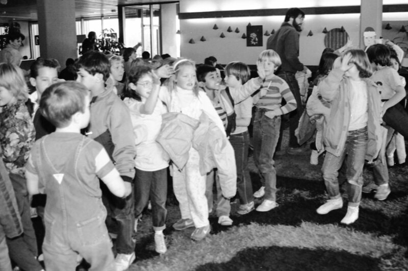 1987 Ackerman Elementary School, Christmas 22