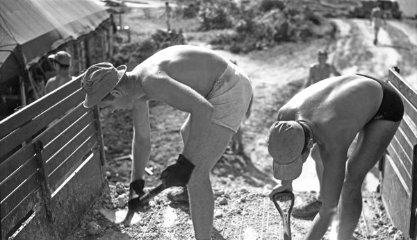 Ie Shima Camp, Shoveling 2