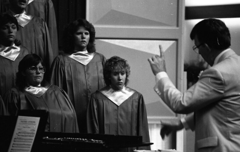 1985 May, Choir 07