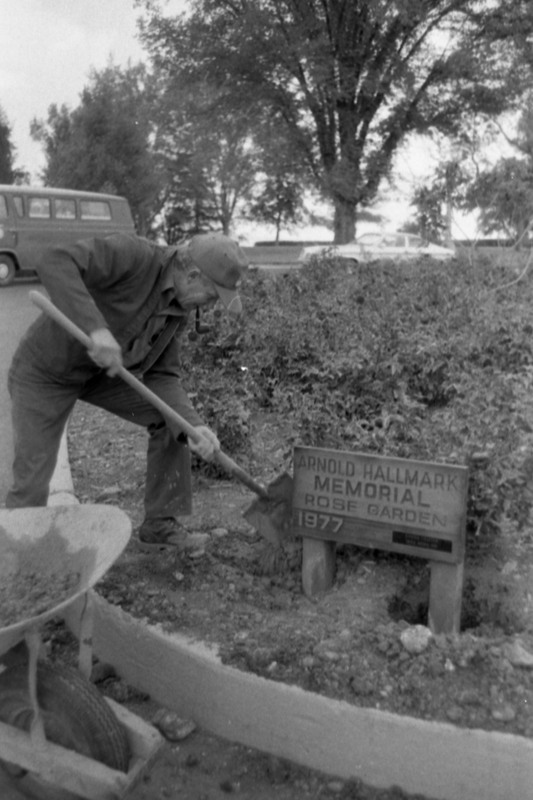 1978 Memorial Garden Sign 02