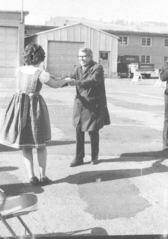 1975 Octoberfest, Folk Dancing 03