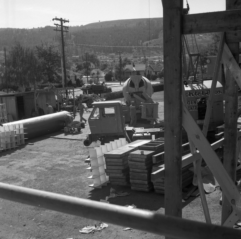1971 Walter M. Pierce Library Remodel, Cement 04