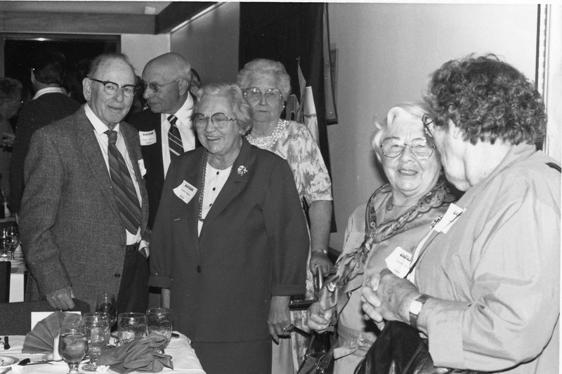 1991 Alumni &amp; Hall of Fame Banquet, Social 03