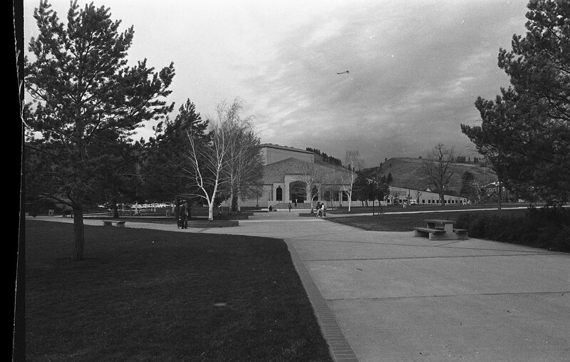 1991 Students, Walking 57
