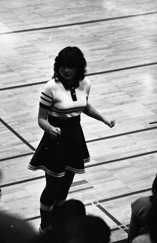 1982 High school Wapiti League Basketball Tournament, Pine Eagle Cheerleaders 04