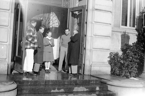 1947-48 Students, Door 1-2