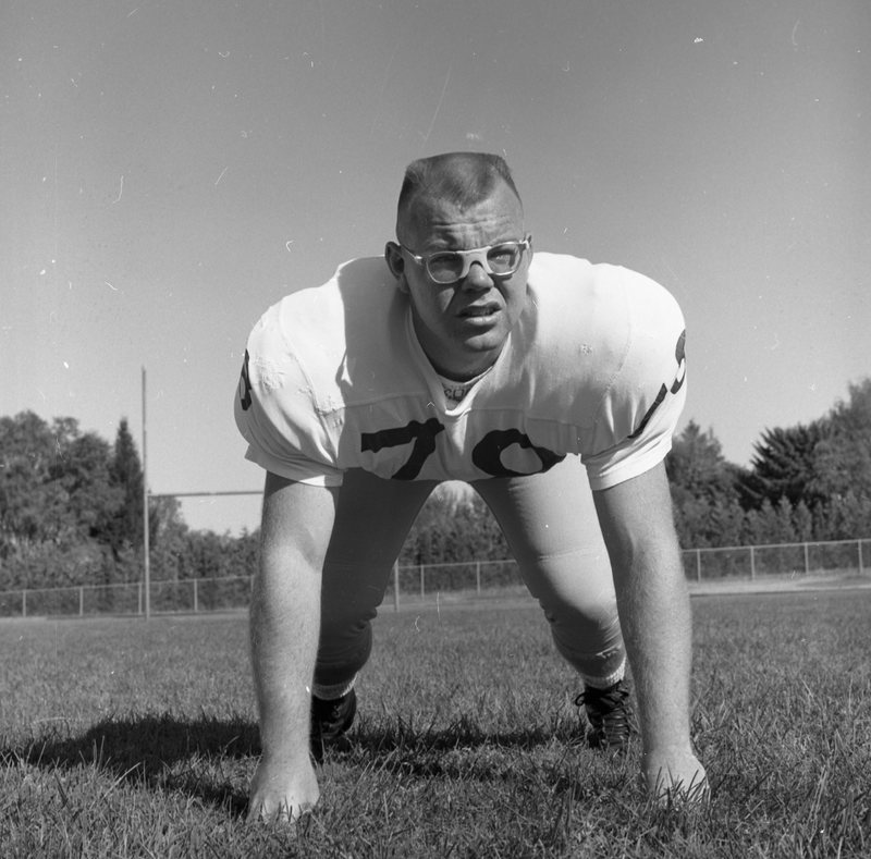 1968 Football Player 12