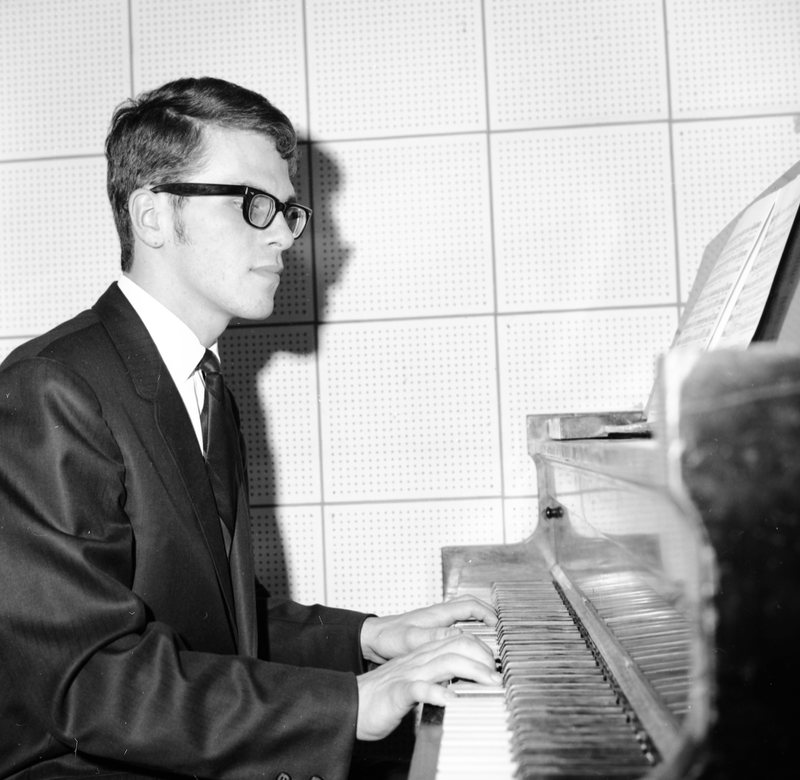 1969 Pianist