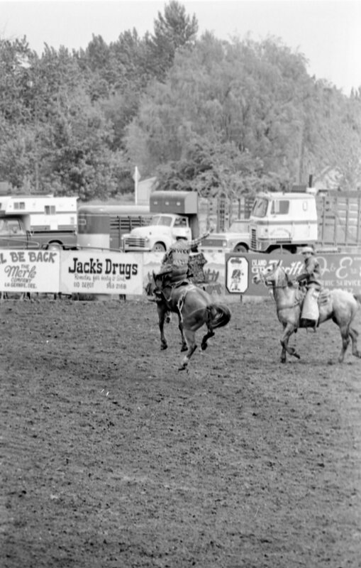 1978 Rodeo, Bronco Riding 18