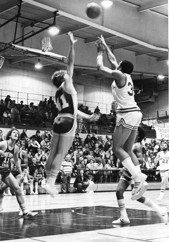 1980 Men's Basketball, February Home Game 09