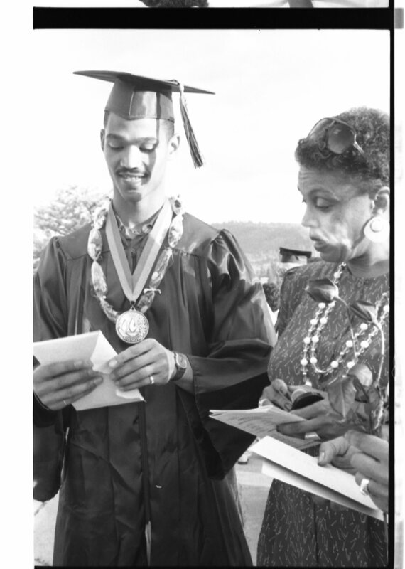 1989 Graduate with Family 22