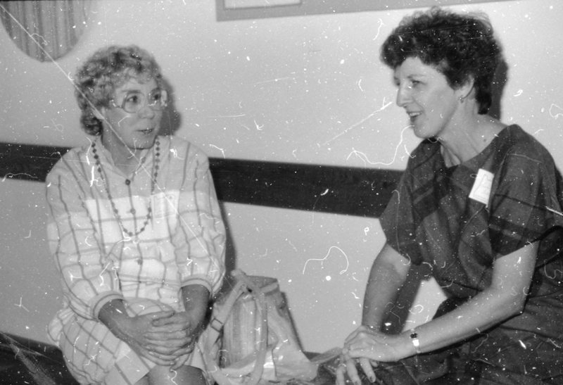 1985 Employees, Talking 01