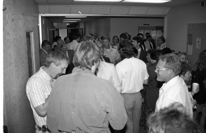1990 Employees, Reception 08
