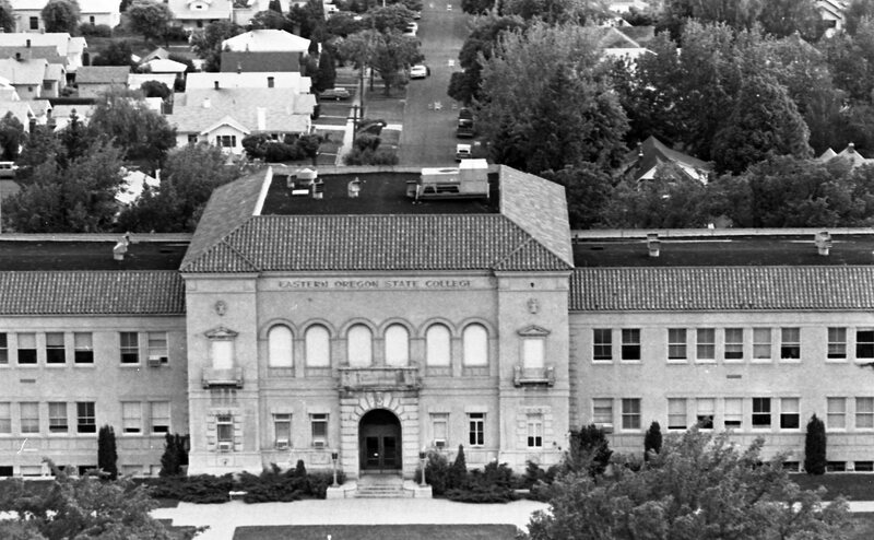 1977 Campus, Aerial Views 33