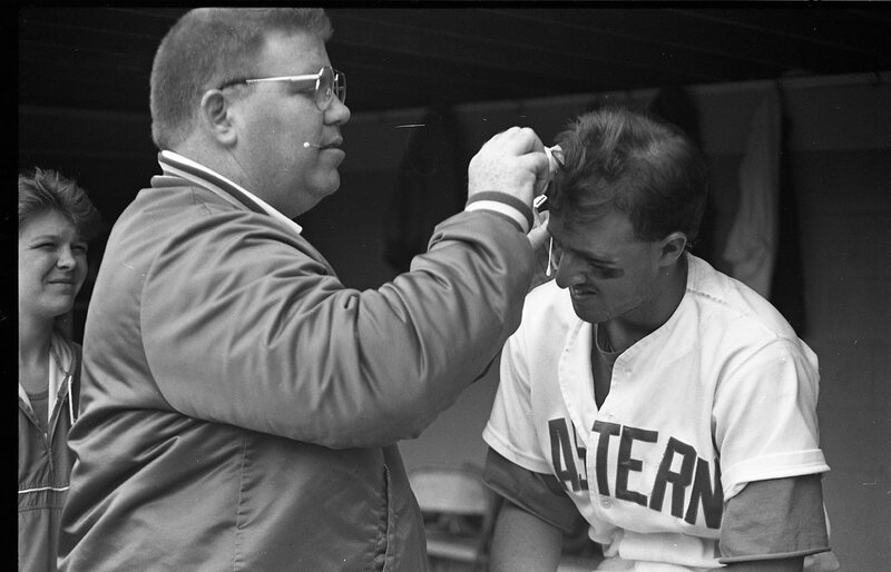 1991 Baseball Player, Injured 02