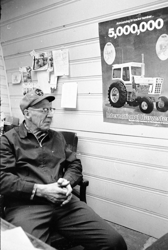 1974 Employee, Unidentified Man E 01