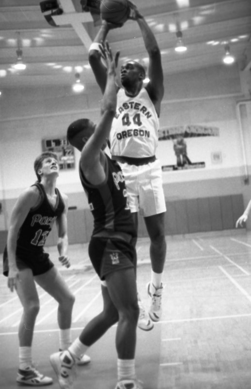 1988 Basketball Action, Unknown Team at EOSC