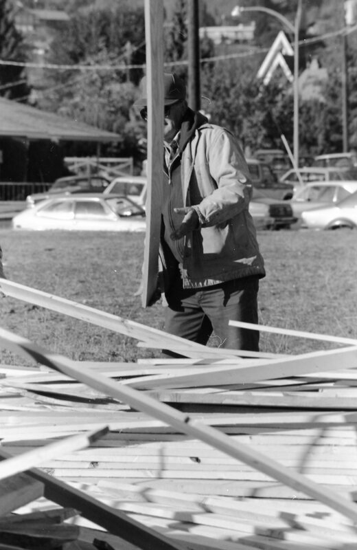 1987 Homecoming Bonfire Set-up 09