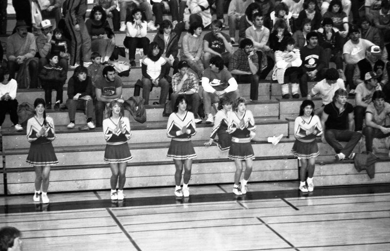 1984 Basketball Cheerleaders 03