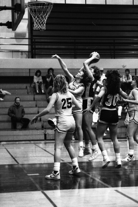 1987 Women's Basketball Action, George Fox at EOSC 10