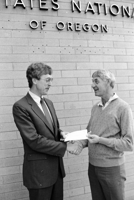 1986 Check Presentation, United Way 07
