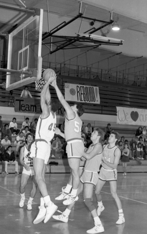 1988 Basketball Action, Knights at EOSC 04