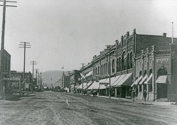 La Grande, Street Scene 12