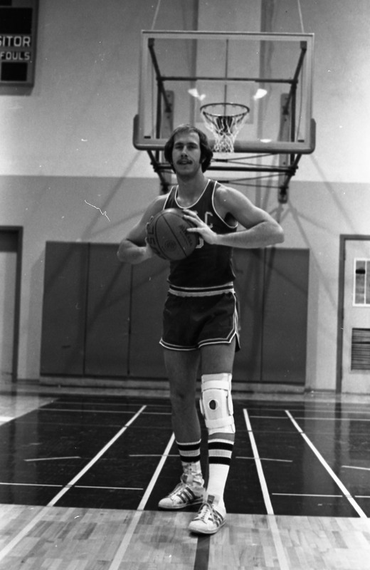 1977 Basketball Player 11