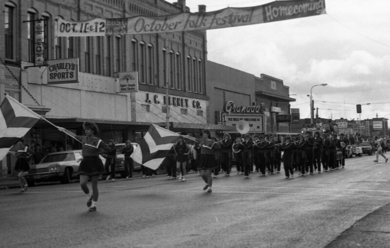 1985 Octoberfest Parade, McLoughlin Union High School Marching Band 02