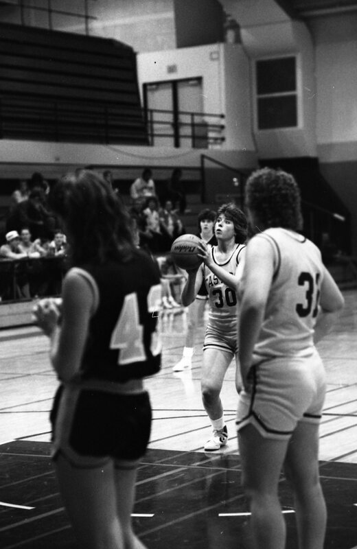 1987 Women's Basketball Action, George Fox at EOSC 15